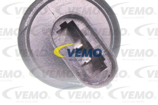 Водяной насос, система очистки окон V46-08-0011 VEMO