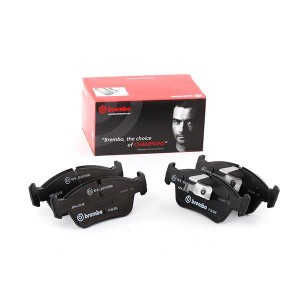 Комплект тормозных колодок, диско P06024 BREMBO
