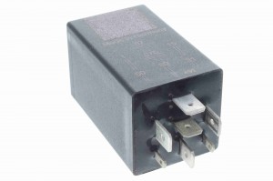 Реле, топливный насос V20-71-0001 VEMO