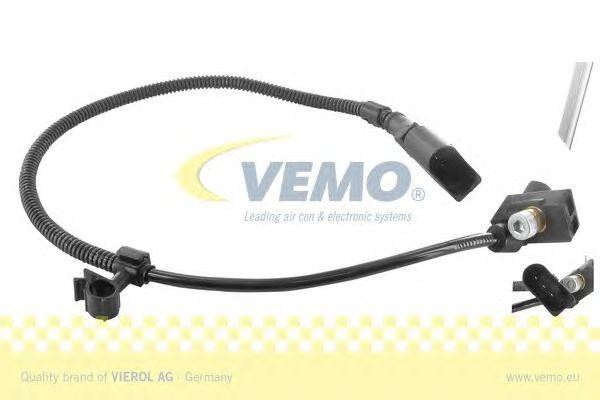 Датчик частоты вращения, управление двигателем V10-72-1079 VEMO