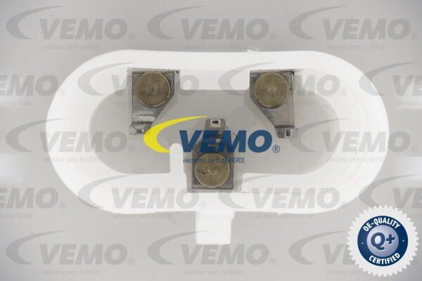 Топливный насос V24090007 VEMO