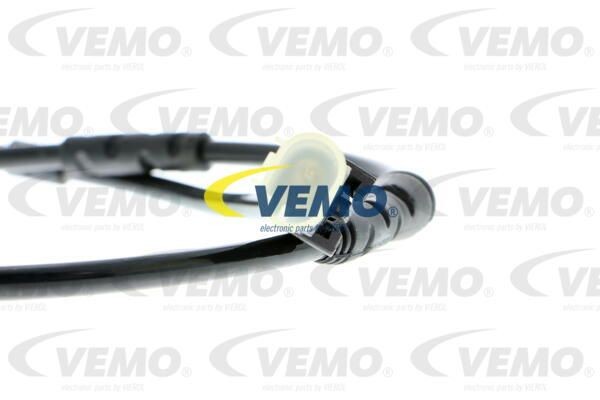 Датчик, температура впускаемого воздуха V20-72-0457 VEMO