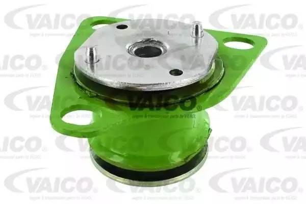 Сайлентблок подрамника V10-1216 VEMO
