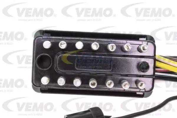 Выключатель на колонке рулевого управления V30-80-1733-1 VEMO