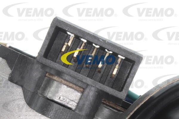 Двигатель стеклоочистителя V10-07-0002 VEMO