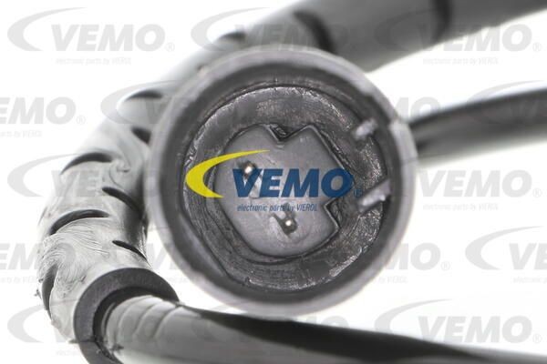 Датчик, частота вращения колеса V20-72-0498 VEMO