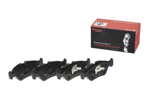 Комплект тормозных колодок, диско P06008 BREMBO