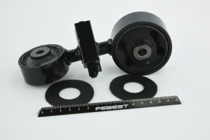 Подушка двигателя TM-043 FEBEST