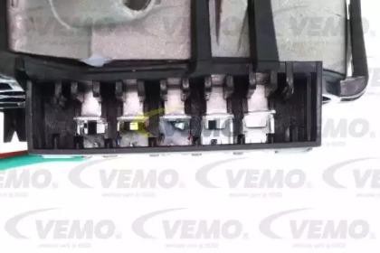 Двигатель стеклоочистителя V30070006 VEMO