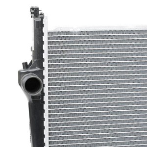 Радиатор, охлаждение двигател 60605 NISSENS