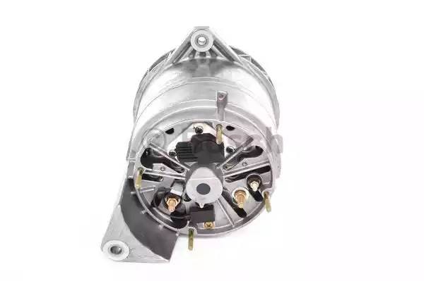 Генератор 0 120 689 588 BOSCH