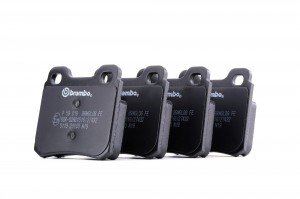Комплект тормозных колодок, диско P 59 018 BREMBO