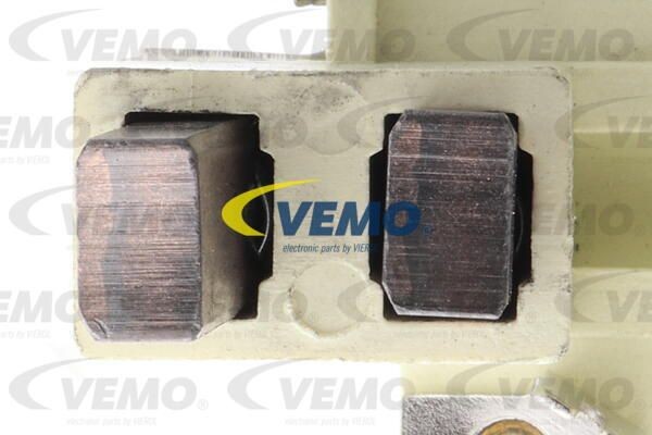 Регулятор генератора V10-77-0001 VEMO