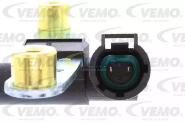 Датчик импульсов; Датчик, положение распределительного вала V46-72-0013 VEMO