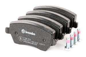 Комплект тормозных колодок, диско P68033 BREMBO