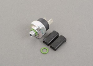 Переключатель низкого давления 95961313700 PORSCHE