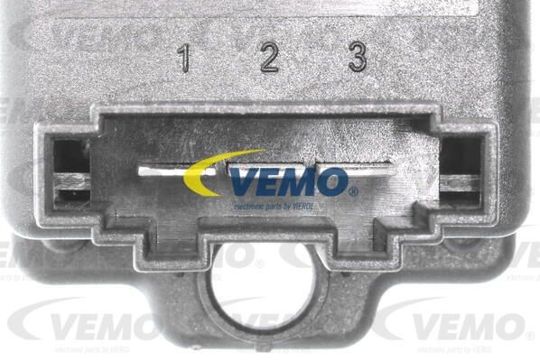 Блок управления, кондиционер V10-79-0006 VEMO