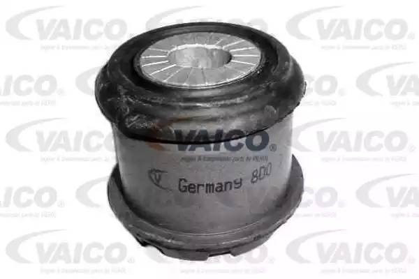 Сайлентблок подрамника V10-0268 VEMO
