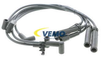 Ккомплект проводов зажигания V40700028 VEMO