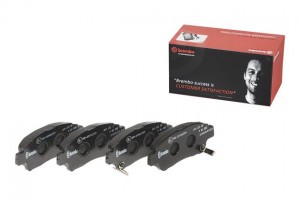 Комплект тормозных колодок, диско P83050 BREMBO