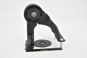 Подушка двигателя TM-052 FEBEST