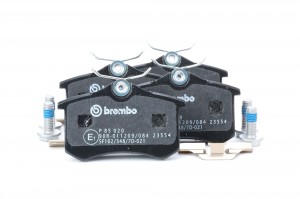 Комплект тормозных колодок, диско P85020 BREMBO