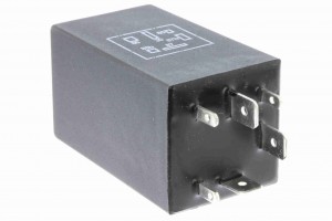 Реле, топливный насос V40-71-0002 VEMO