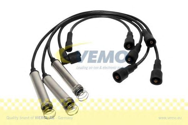 Ккомплект проводов зажигания V40-70-0024 VEMO
