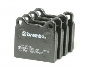 Комплект тормозных колодок, диско P86002 BREMBO