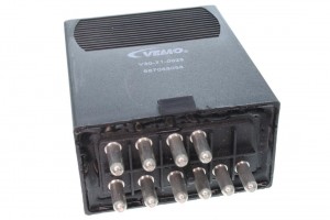 Реле, топливный насос V30-71-0026 VEMO