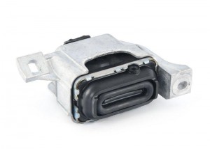 Подушка двигателя 22 11 6 778 645 BMW