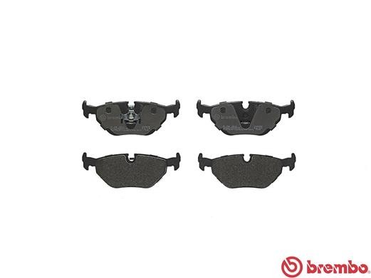 Комплект тормозных колодок, диско P06011 BREMBO