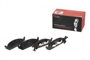 Комплект тормозных колодок, диско P11011 BREMBO