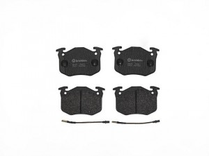 Комплект тормозных колодок, диско P 68 011 BREMBO