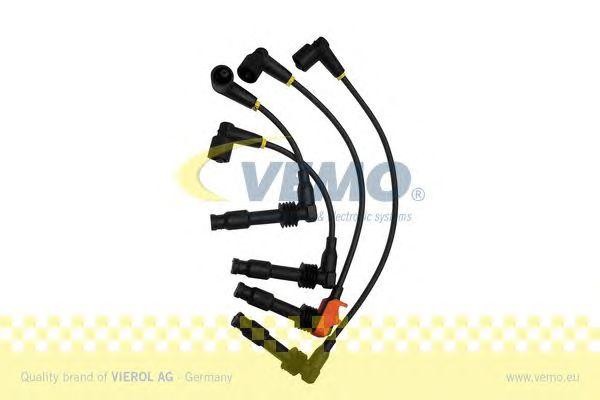 Ккомплект проводов зажигания V40700035 VEMO