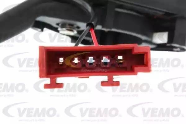 Выключатель на колонке рулевого управления V15-80-3222 VEMO