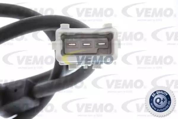 Датчик импульсов V22720017 VEMO