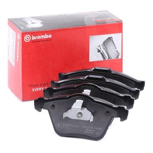 Комплект тормозных колодок, диско P86018 BREMBO
