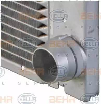 Радиатор, охлаждение двигател 8MK376729511 HELLA