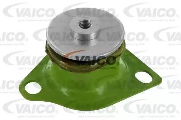 Сайлентблок подрамника V10-1215 VEMO