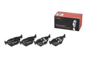 Комплект тормозных колодок, диско P06025 BREMBO