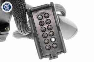 Выключатель на колонке рулевого управления V30-80-1716 VEMO