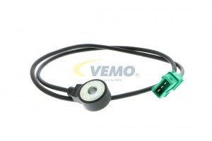 Датчик детонации V10-72-0900 VEMO