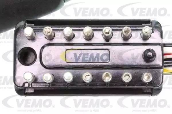 Выключатель на колонке рулевого управления V30801735 VEMO
