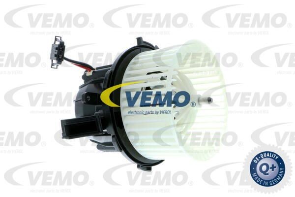 Радиатор, охлаждение двигател V15-60-5011 VEMO