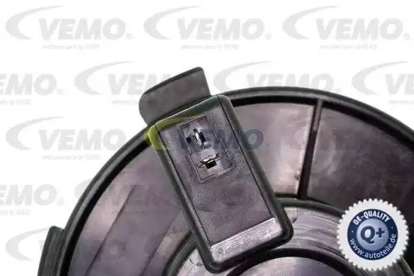 Электродвигатель, вентиляция салона V42-03-1227 VEMO
