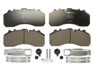 Колодки тормозные дисковые 290590090110 LUMAG