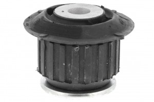 Сайлентблок подрамника V10-1113 VEMO