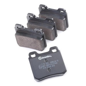 Комплект тормозных колодок, диско P 59 018 BREMBO
