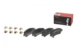 Комплект тормозных колодок, диско P83046 BREMBO